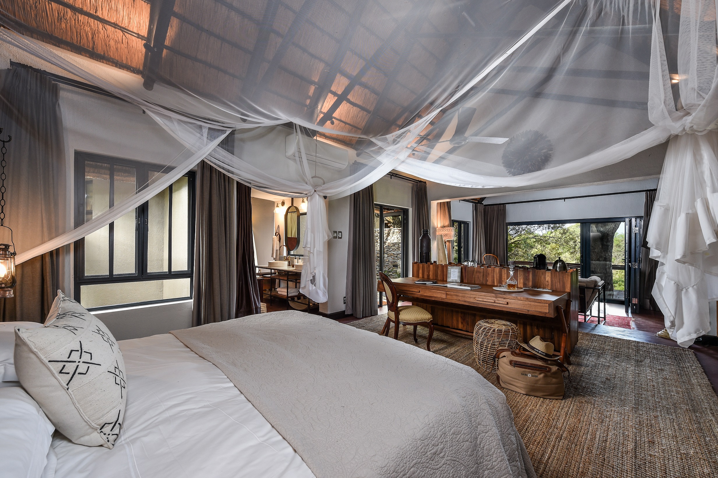<p>The Louren&ccedil;o Marques Honeymoon Suite is an idyllic escape for romantics at heart.&nbsp;</p>
